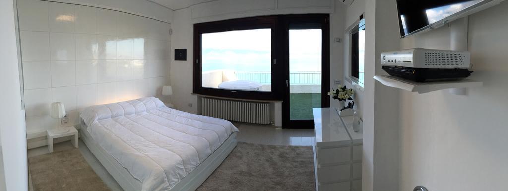 Reggio Suite เรจโจ ดี คาลาเบีย ภายนอก รูปภาพ