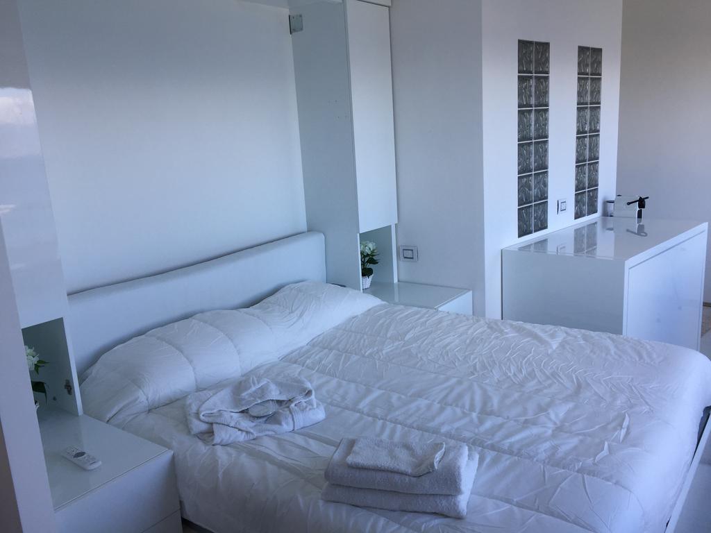 Reggio Suite เรจโจ ดี คาลาเบีย ภายนอก รูปภาพ